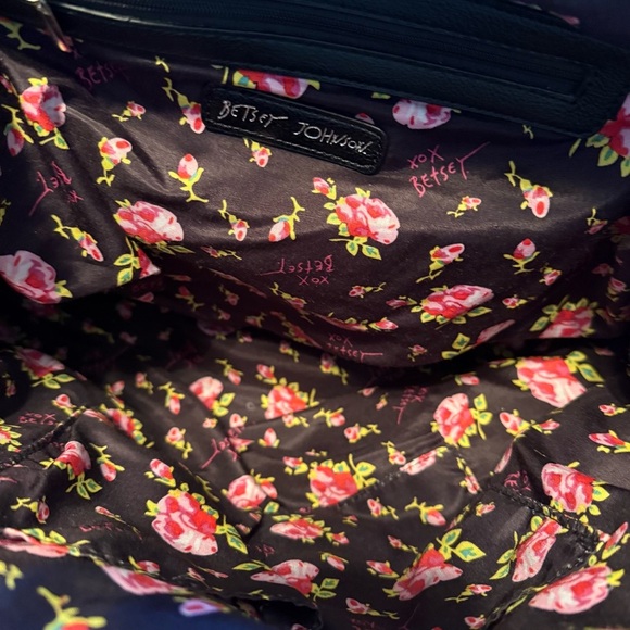 Betsey Johnson Floral Tote Weekender/ Diaper Bag Water Resistant Nylon Quilted - Picture 10 of 10